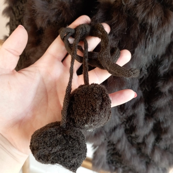 Ameise Faux Fur Knitted Vest NWT - Picture 10 of 17